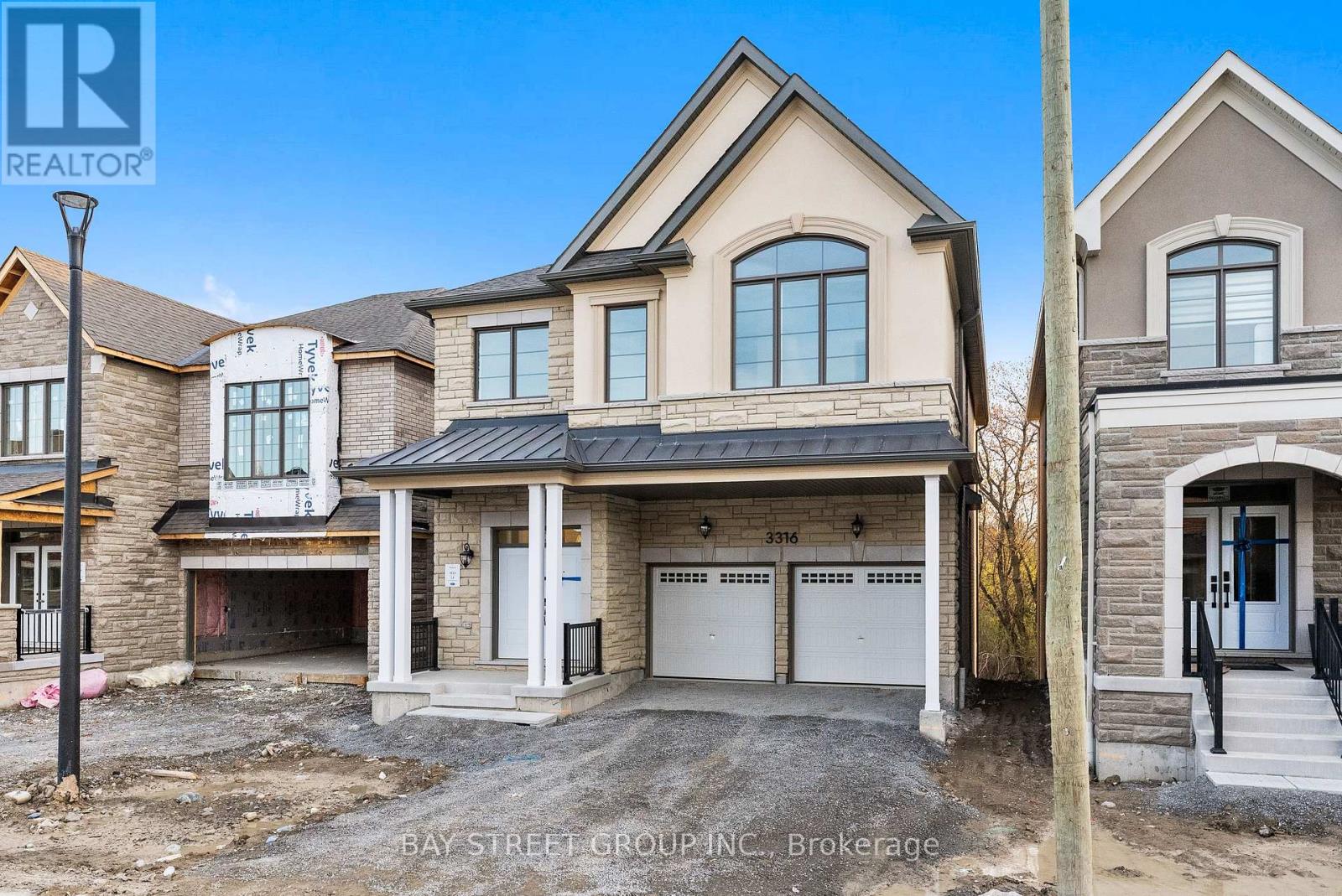 3316 MARCHINGTON SQUARE, Pickering, Ontario