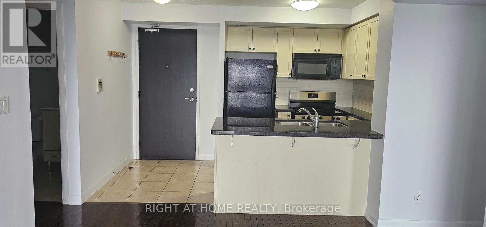 902 - 5785 Yonge Street, Toronto, Ontario  M2M 4J2 - Photo 8 - C12121494