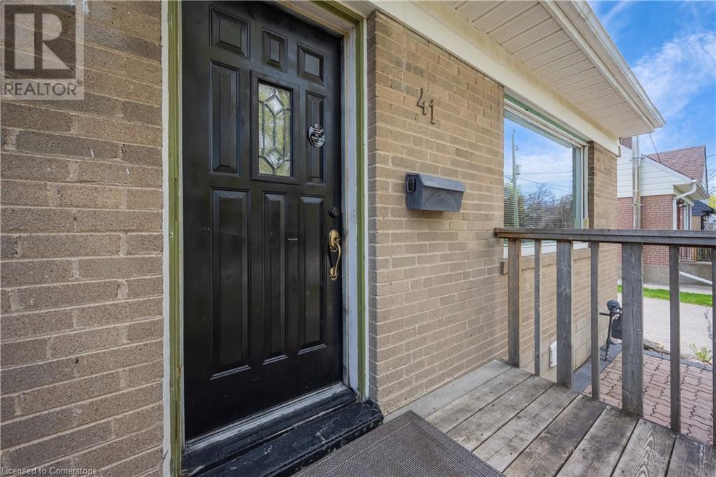 41 Mccaul Street, Brampton, Ontario  L6V 1J1 - Photo 5 - 40724512