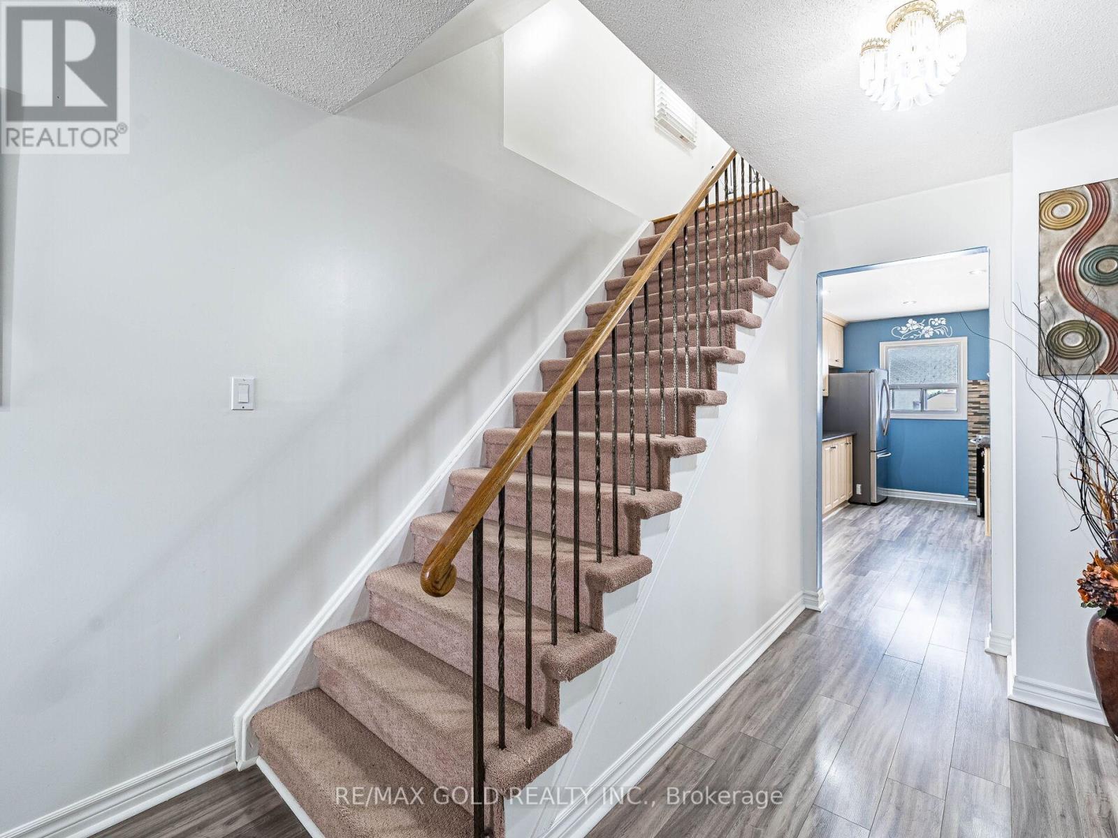 15 Beulah Street, Toronto, Ontario  M9V 4S9 - Photo 15 - W12122070