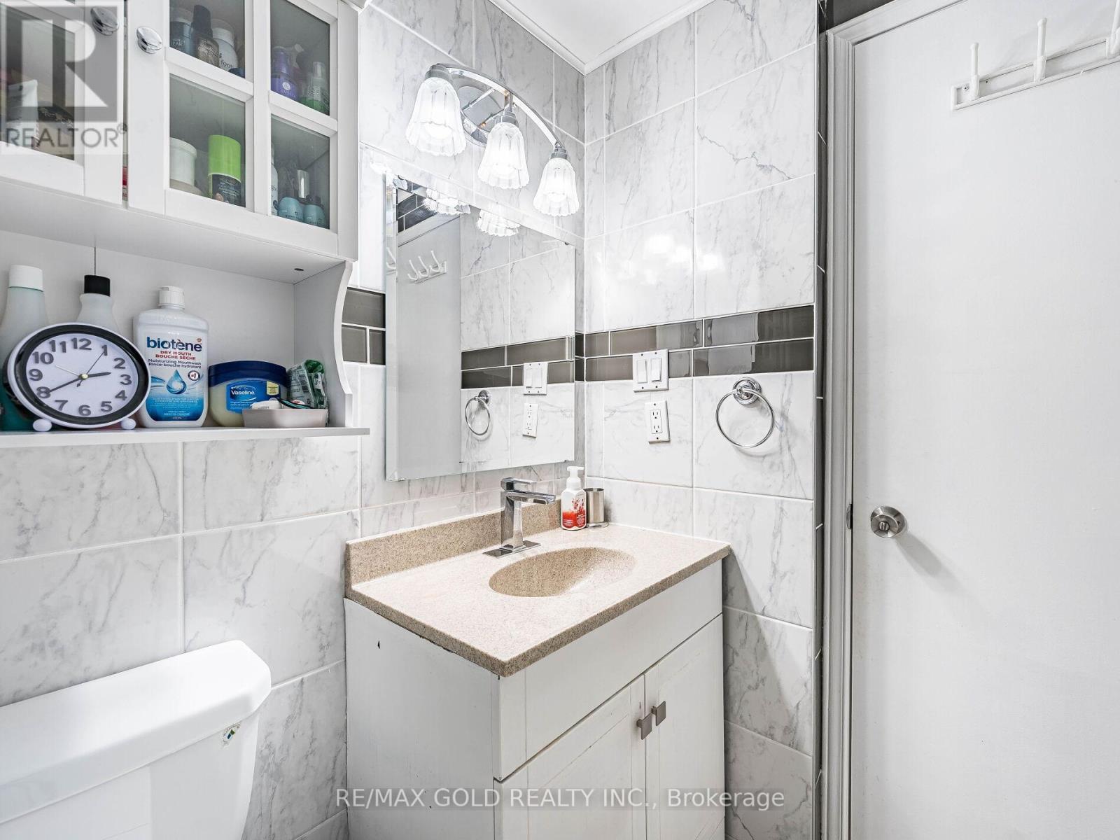 15 Beulah Street, Toronto, Ontario  M9V 4S9 - Photo 21 - W12122070