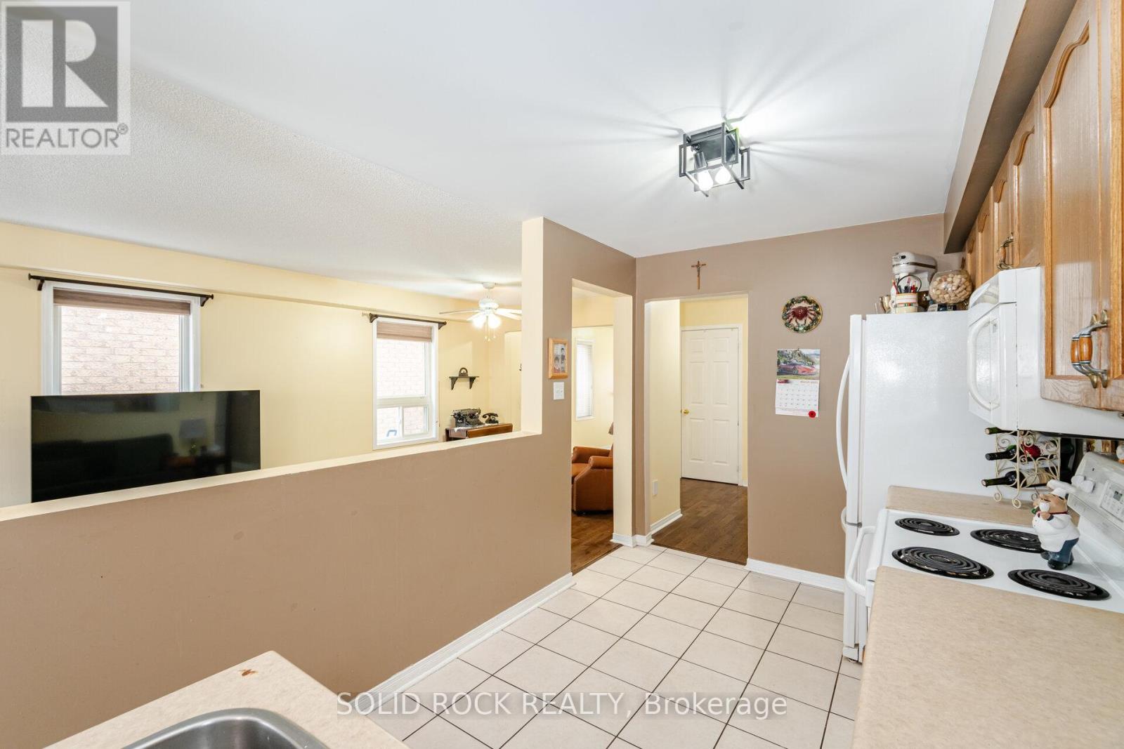 35 Prince Crescent, Brampton, Ontario  L7A 2C8 - Photo 20 - W12044363