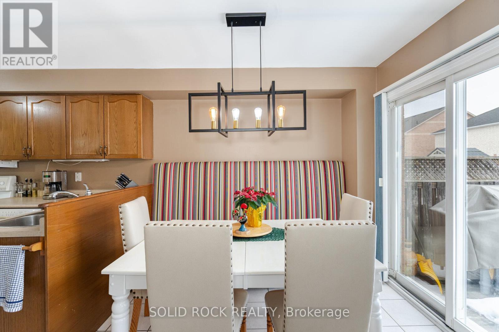 35 Prince Crescent, Brampton, Ontario  L7A 2C8 - Photo 15 - W12044363