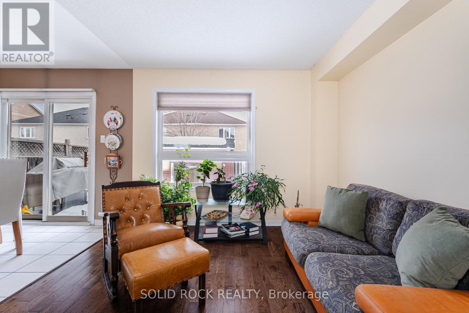 35 Prince Crescent, Brampton, Ontario  L7A 2C8 - Photo 14 - W12044363