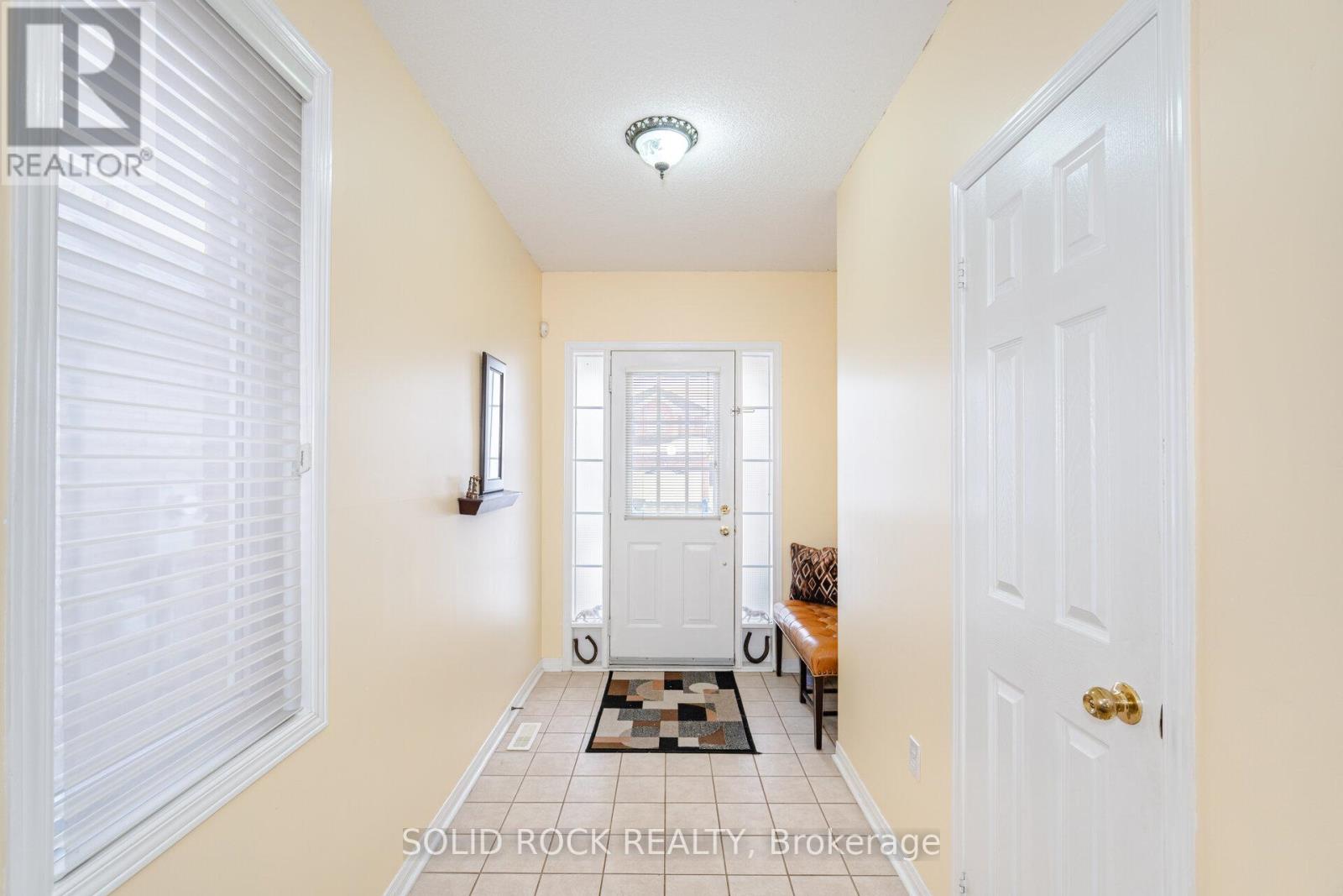 35 Prince Crescent, Brampton, Ontario  L7A 2C8 - Photo 7 - W12044363