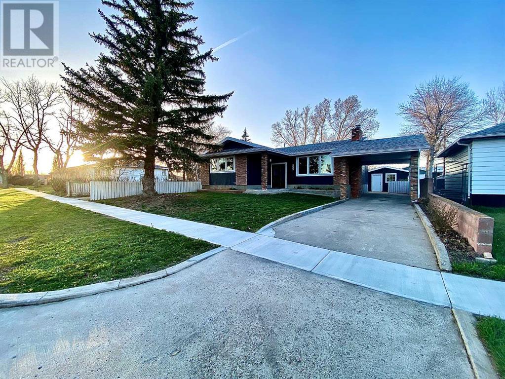 333 Grey Street, Granum, Alberta