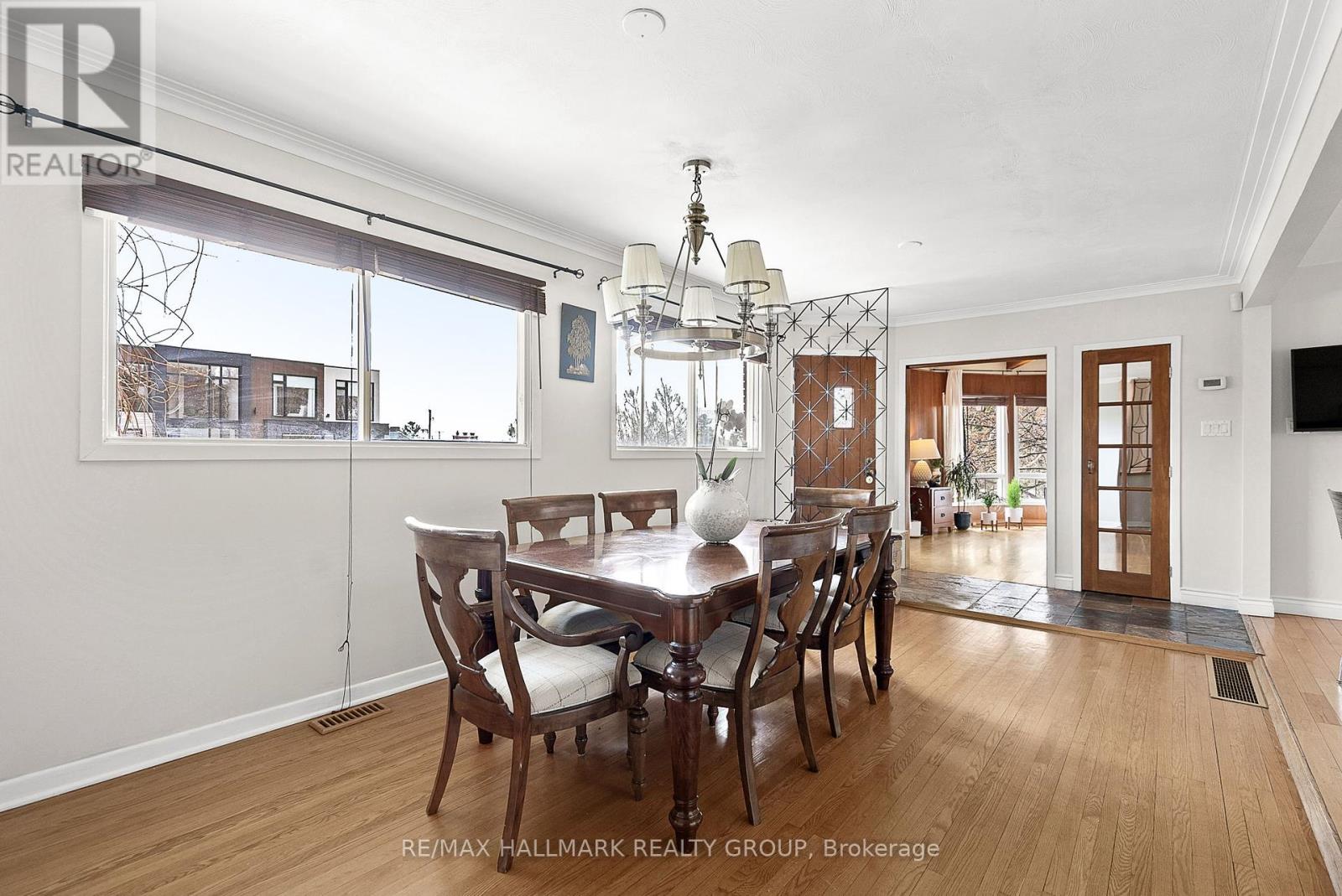 323 Perrier Avenue, Ottawa, Ontario  K1L 5C5 - Photo 6 - X12122829