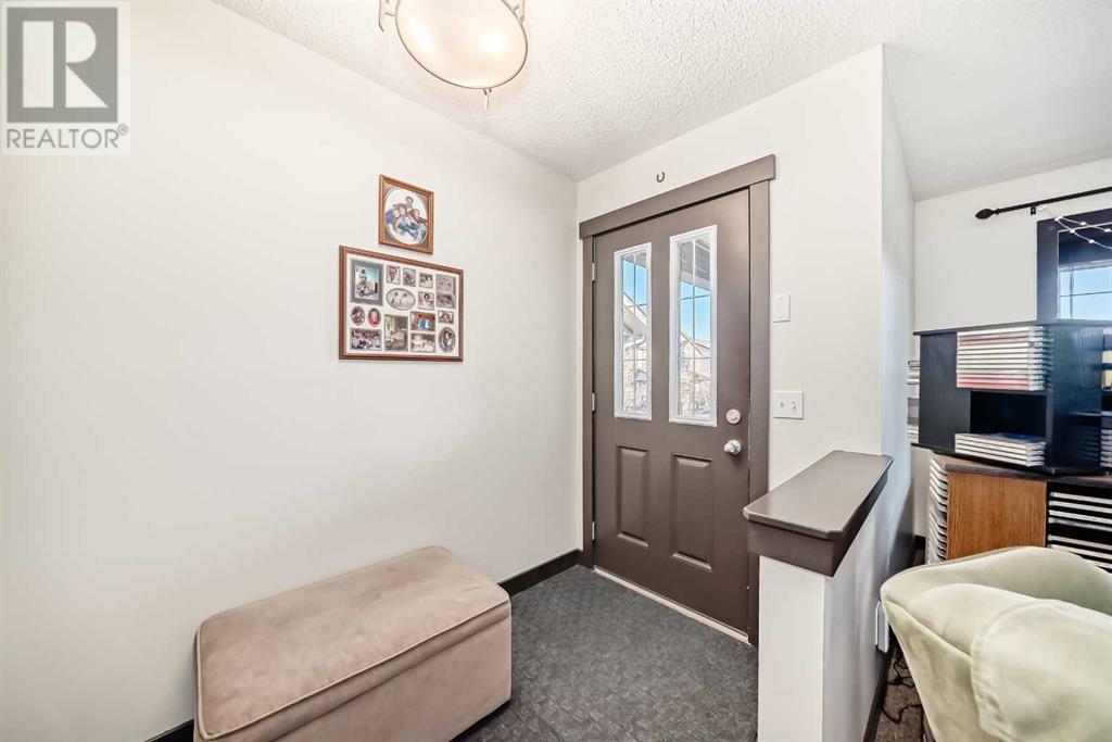 Property at 95 Panora Square NW image 5