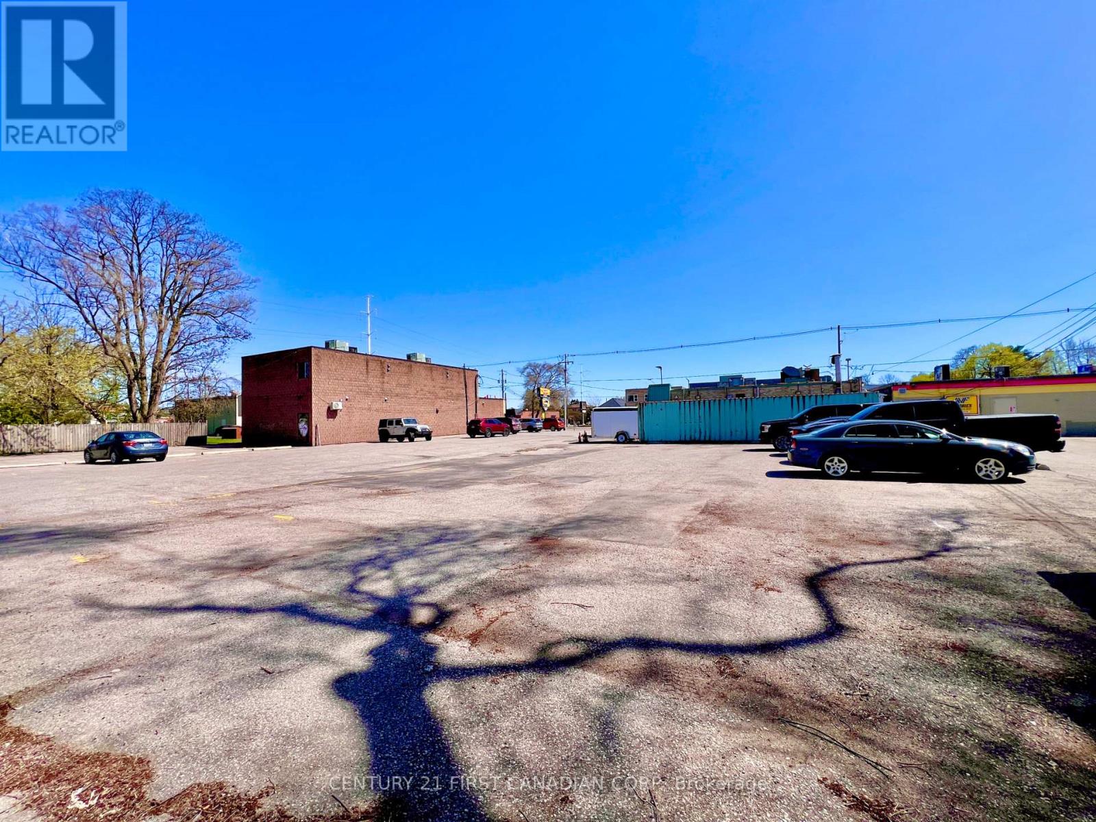 1622 Dundas Street, London East, Ontario  N5W 3C4 - Photo 6 - X12116400