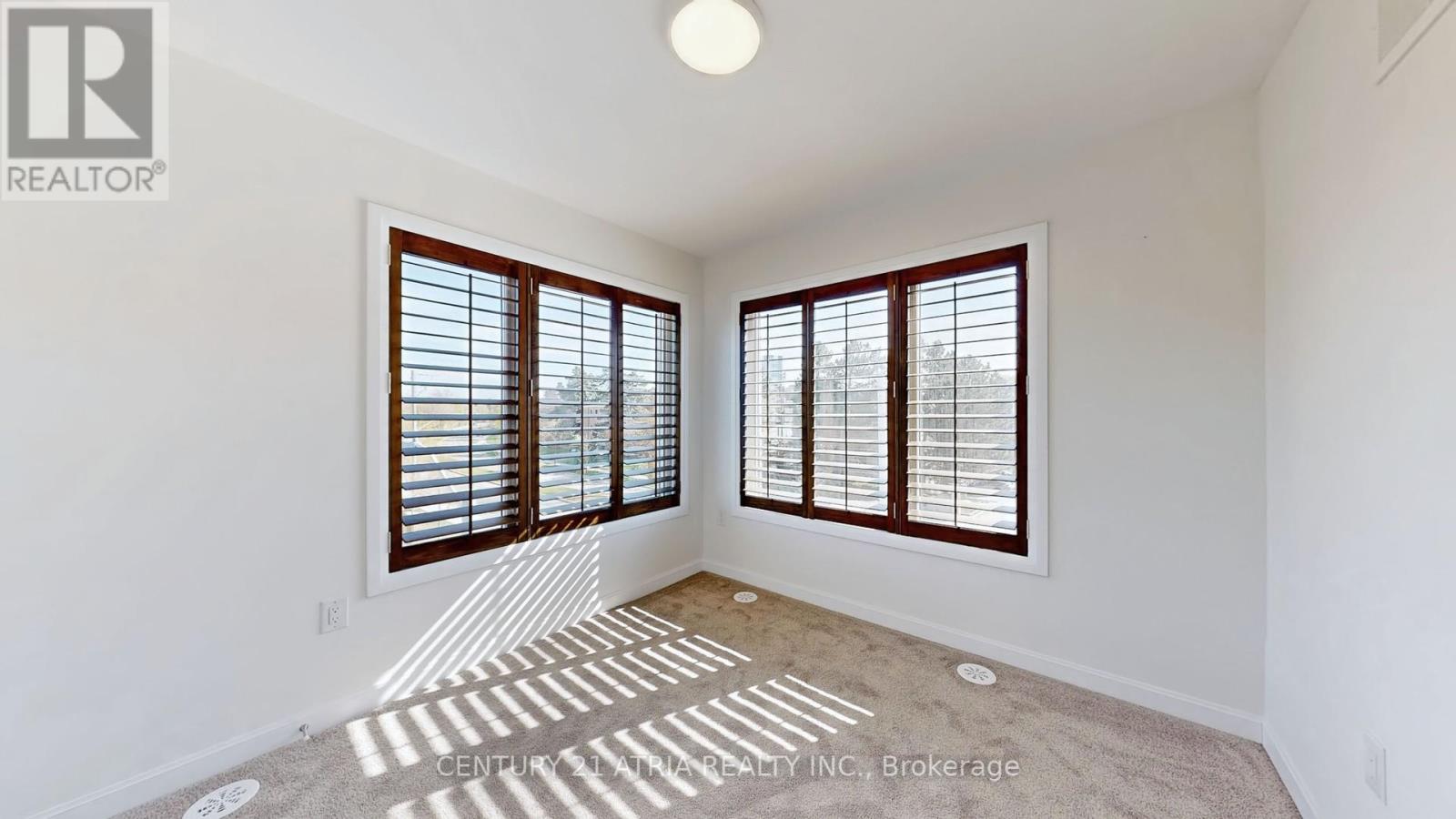 205 The Donway East, Toronto, Ontario  M3B 0B4 - Photo 37 - C12122869