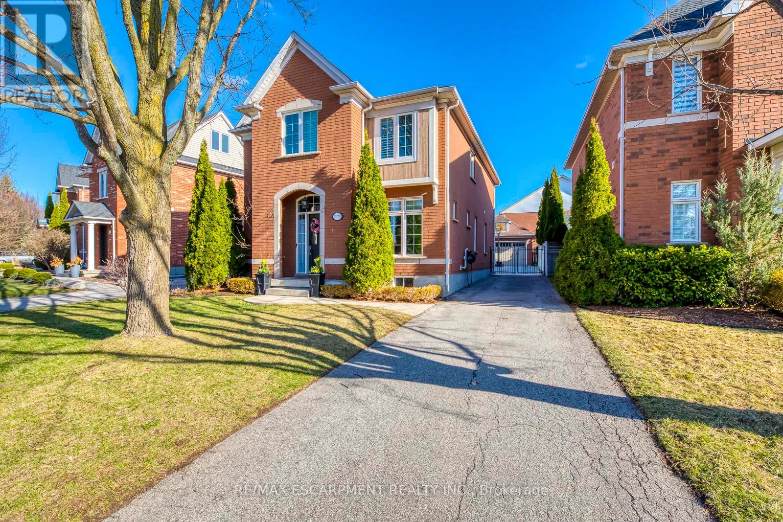 2375 ENNERDALE ROAD, Oakville, Ontario