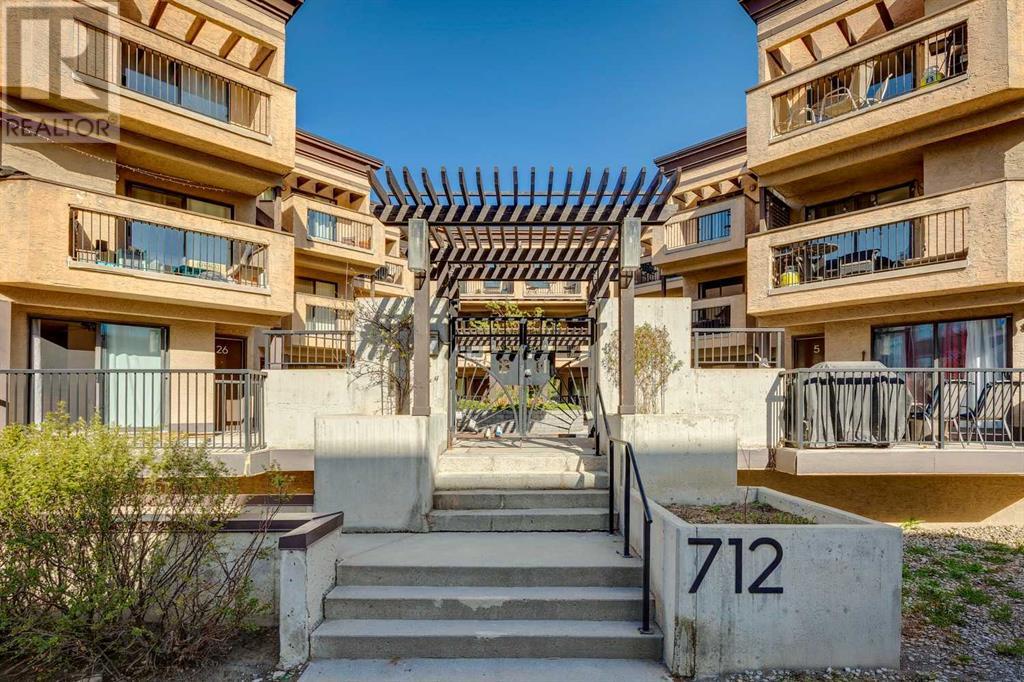Property at 30, 712 4 Street NE image 1