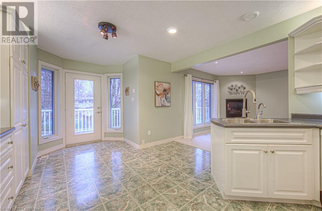Property at 300 THORNCREST Drive image 4