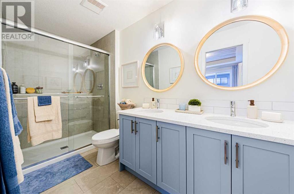 Property at 715 Buffaloberry Manor SE image 5