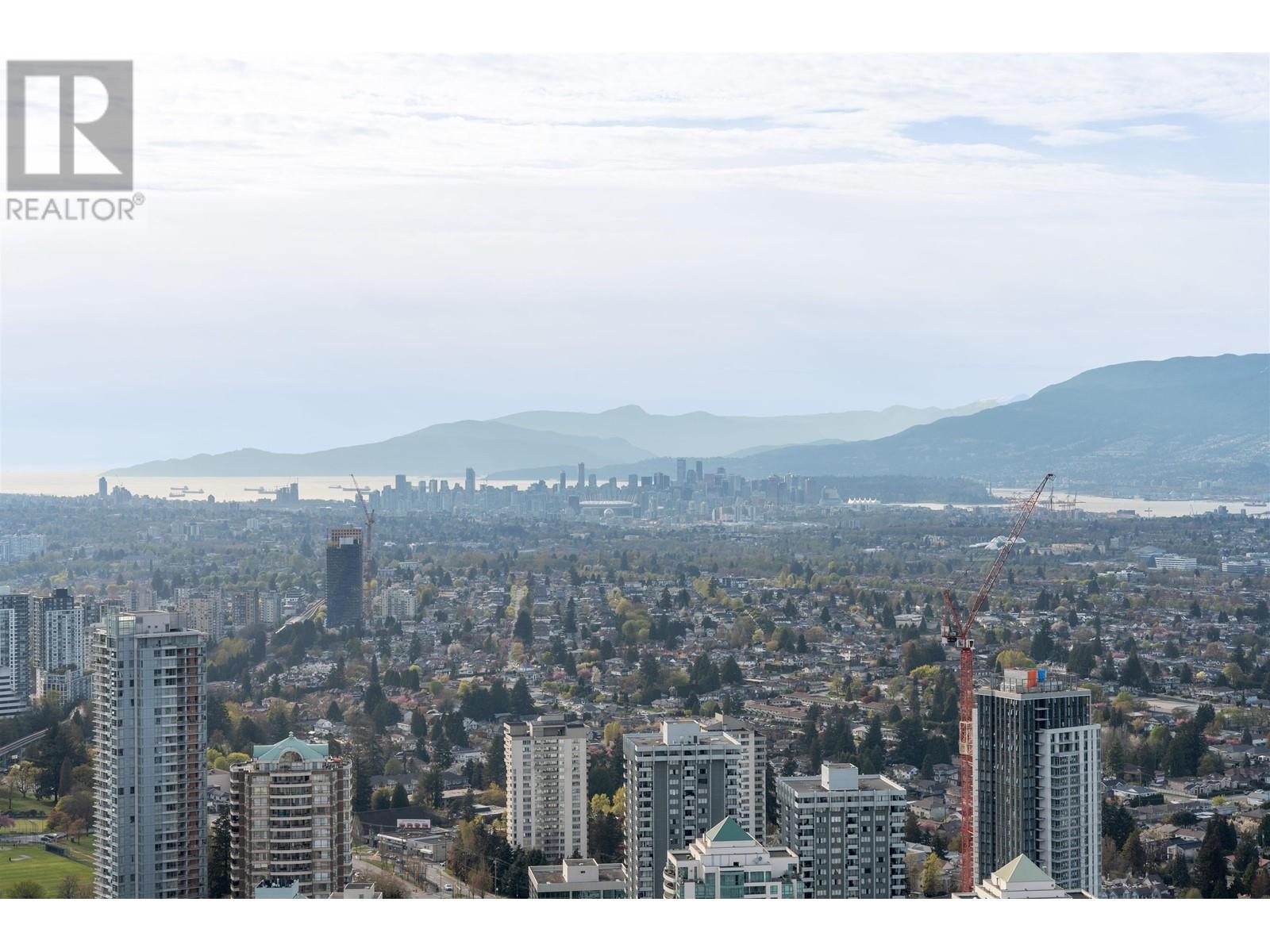 5001 6000 MCKAY AVENUE, Burnaby, British Columbia
