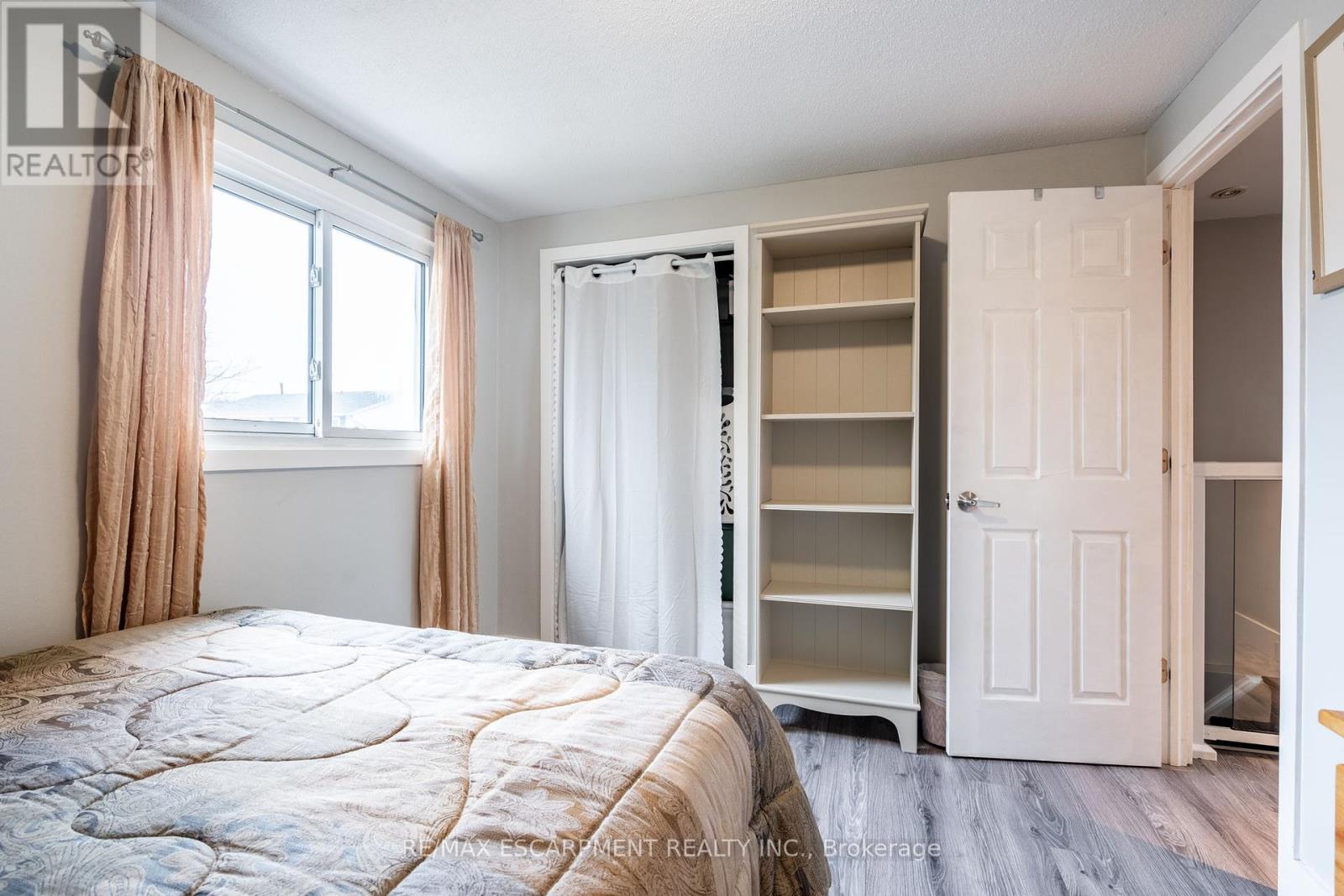 120 Chilton Drive, Hamilton (Stoney Creek Mountain), Ontario  L8J 1M5 - Photo 29 - X12122881