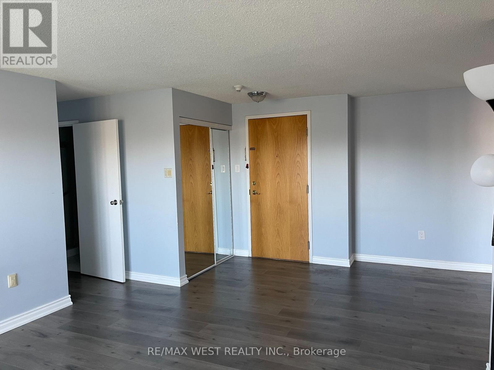 Property at 411 - 30 BLUE SPRINGS DRIVE image 4