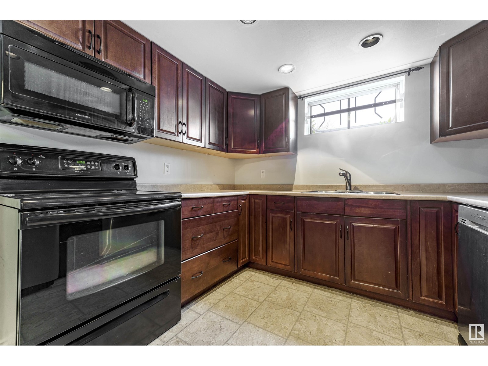 5510 145a Av Nw, Edmonton, Alberta  T5A 2S1 - Photo 18 - E4434412
