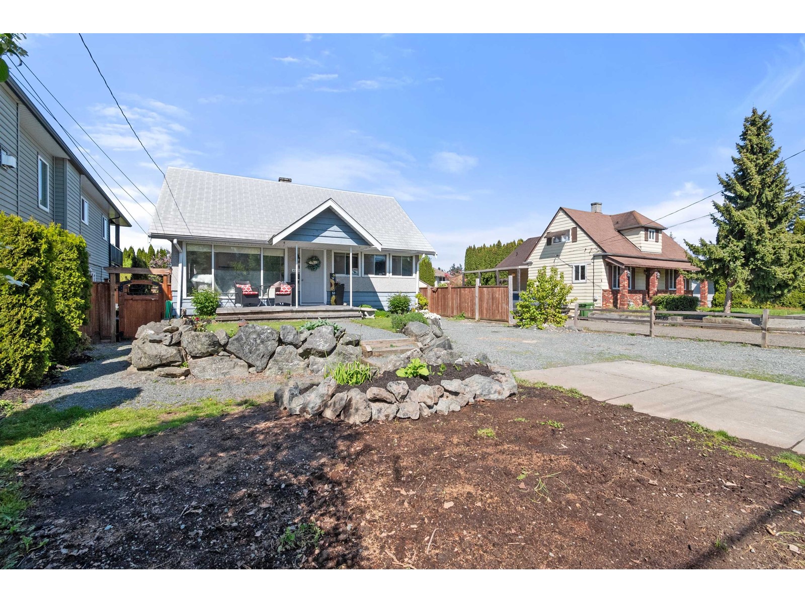 45325 Crescent Drive, Chilliwack Proper West, Chilliwack, British Columbia  V2P 1G5 - Photo 3 - R2997439