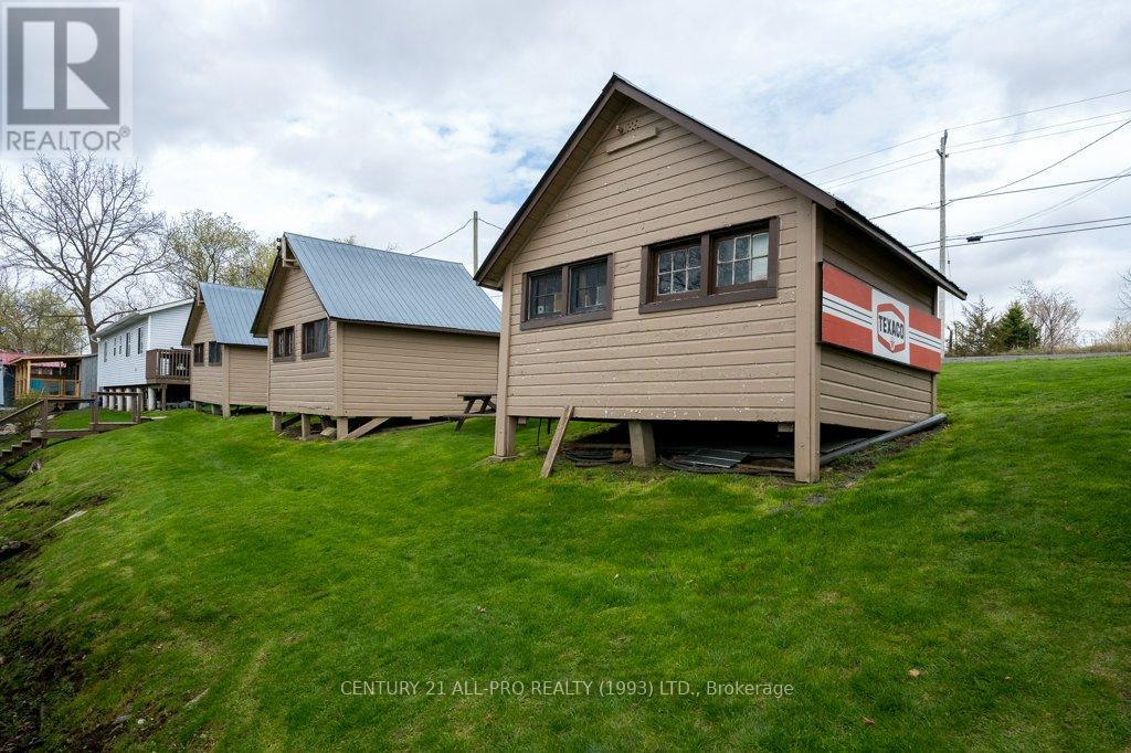1267 South Shore Road, Greater Napanee (Greater Napanee), Ontario  K7R 3K7 - Photo 38 - X12110771