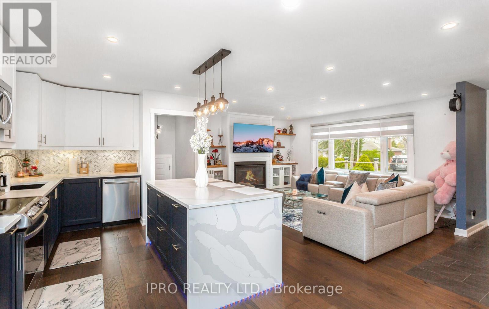 2251 Sunnydale Drive, Burlington, Ontario  L7P 1G2 - Photo 16 - W12122899