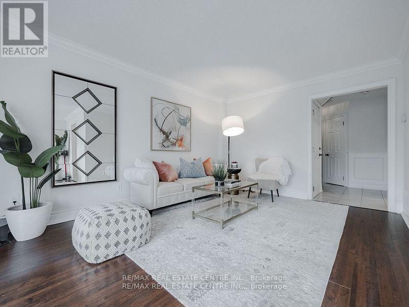 28 Huntley Court, Brampton, Ontario  L6Z 1X8 - Photo 11 - W12122923