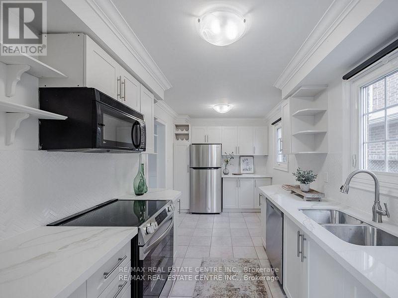 28 Huntley Court, Brampton, Ontario  L6Z 1X8 - Photo 16 - W12122923
