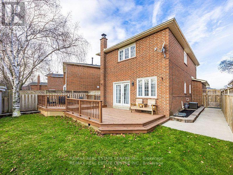 28 Huntley Court, Brampton, Ontario  L6Z 1X8 - Photo 33 - W12122923