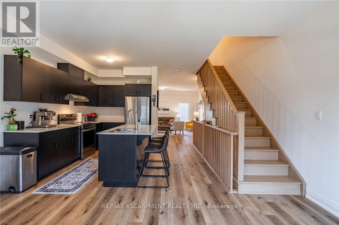 16 Raspberry Lane, Hamilton, Ontario  L0R 1W0 - Photo 15 - X12122921