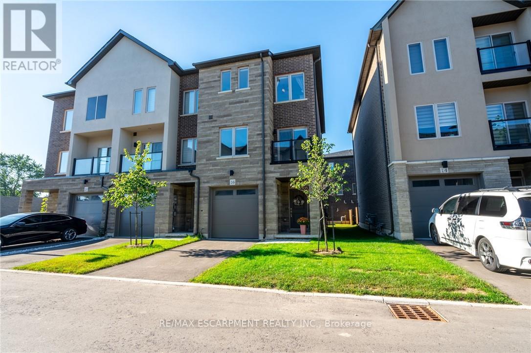 Property at 16 RASPBERRY LANE image 3