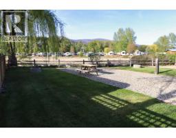 4 Marina Way, lee creek, British Columbia