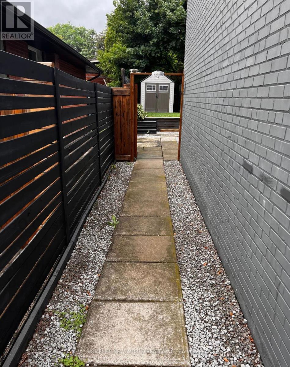 Lower - 30 Castlegrove Boulevard, Toronto, Ontario  M3A 1L1 - Photo 2 - C12122930
