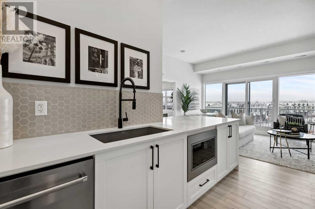Property at 413, 255 Les Jardins Park SE image 2