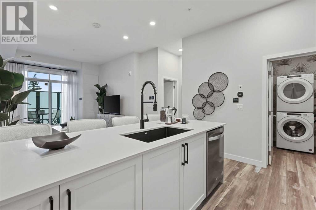 Property at 112, 255 Les Jardins Park SE image 4