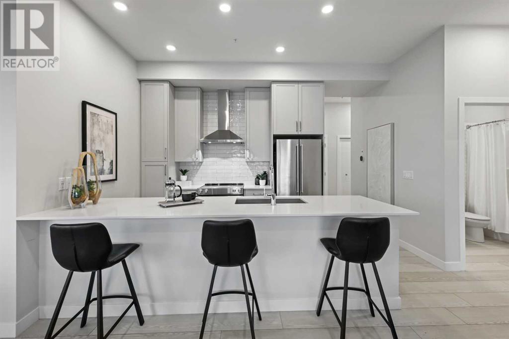 Property at 126, 255 Les Jardins Park SE image 3