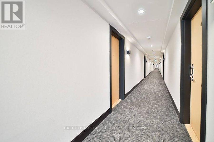106 - 2530 Eglinton Avenue W, Mississauga, Ontario  L5M 0Z5 - Photo 2 - W12122946