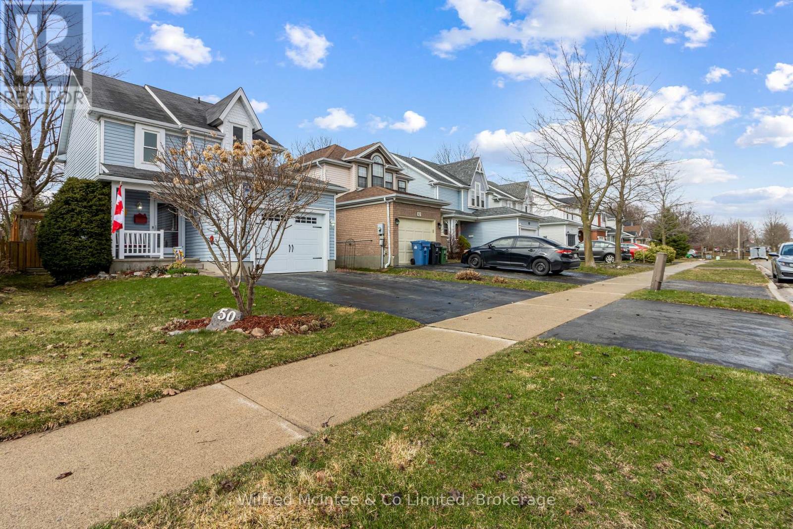 Property at 50 STARVIEW CRESCENT image 2