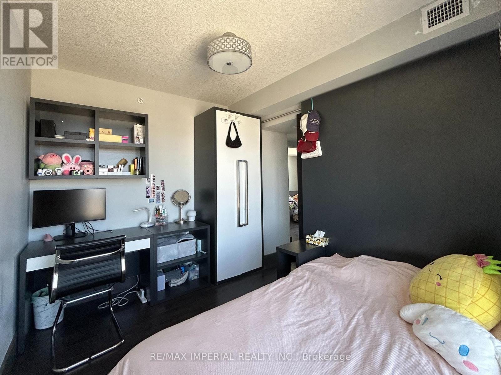 N2502 - 330 Phillip Street, Waterloo, Ontario  N2L 3W9 - Photo 21 - X12122939