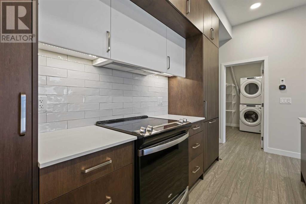 Property at 422, 255 Les Jardins Park SE image 3