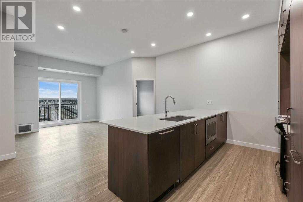Property at 422, 255 Les Jardins Park SE image 1