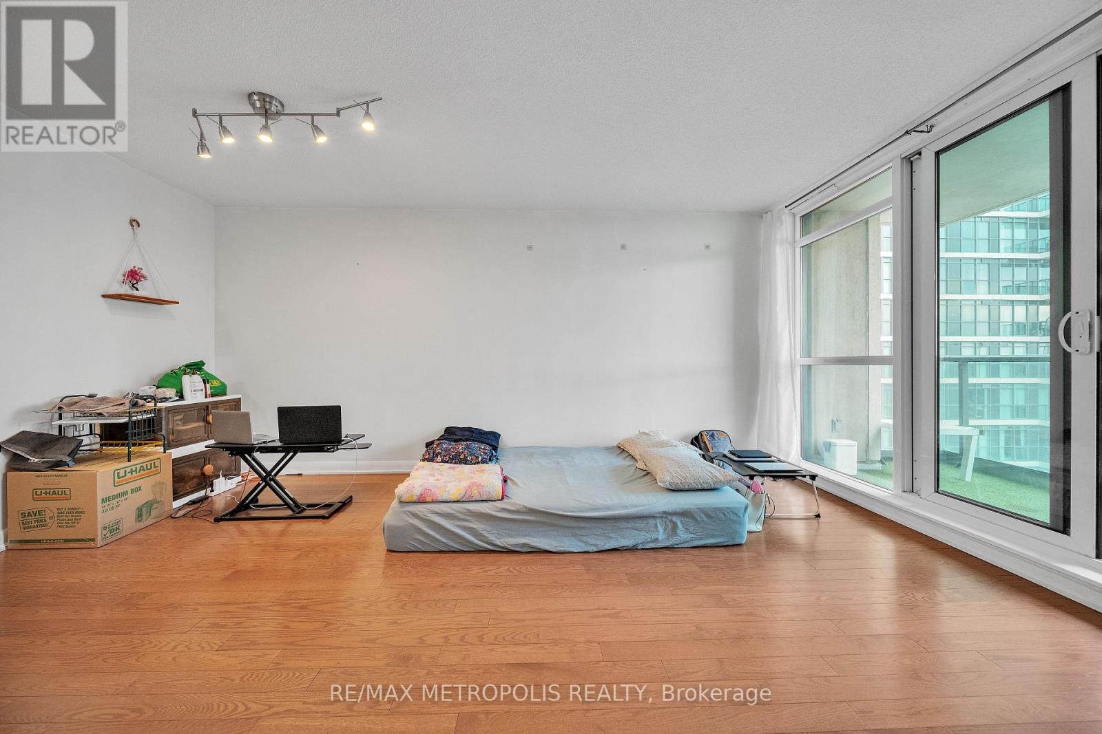 1812 - 205 Sherway Gardens Road, Toronto (Islington-City Centre West), Ontario  M9C 0A5 - Photo 11 - W12121513