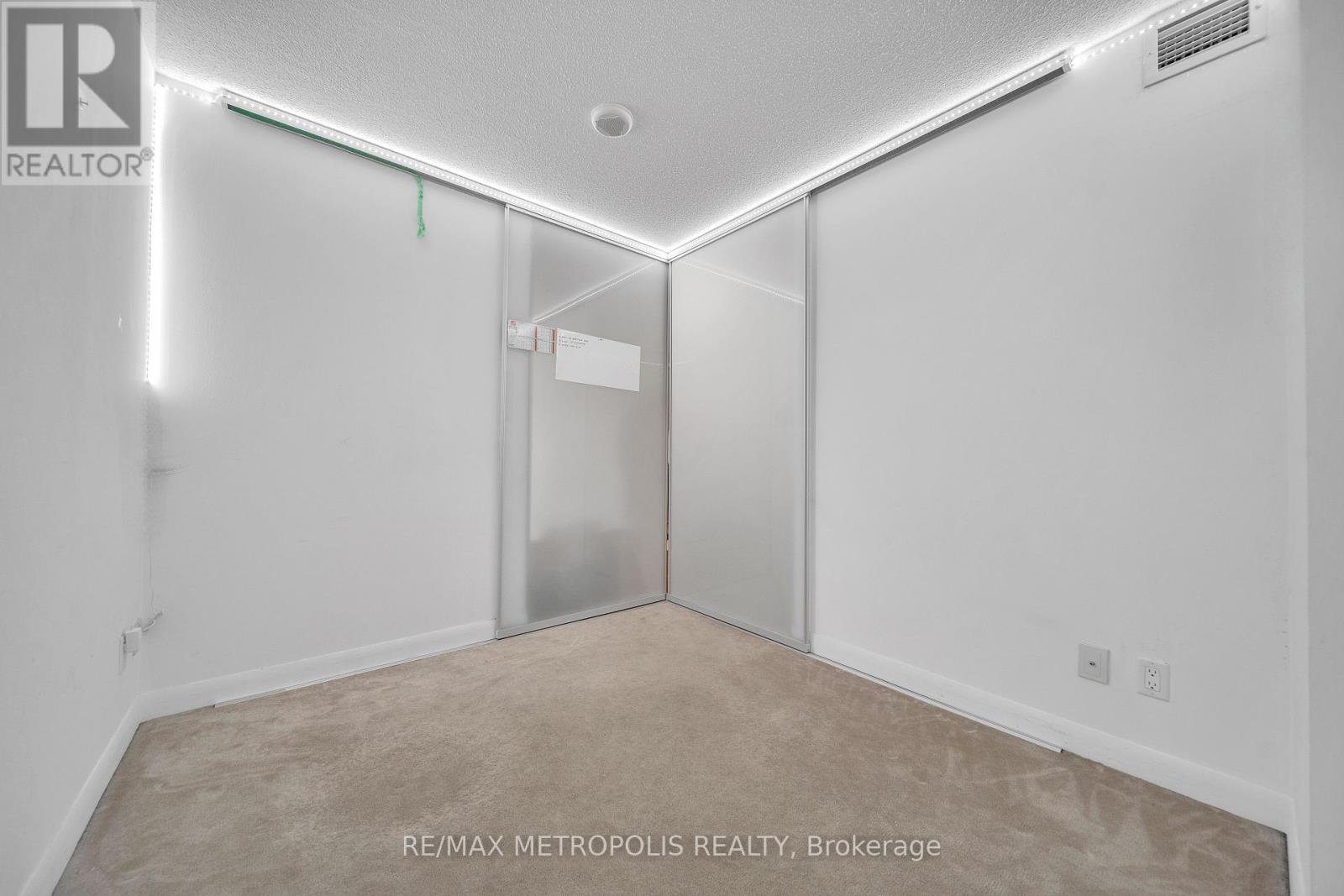 1812 - 205 Sherway Gardens Road, Toronto (Islington-City Centre West), Ontario  M9C 0A5 - Photo 13 - W12121513