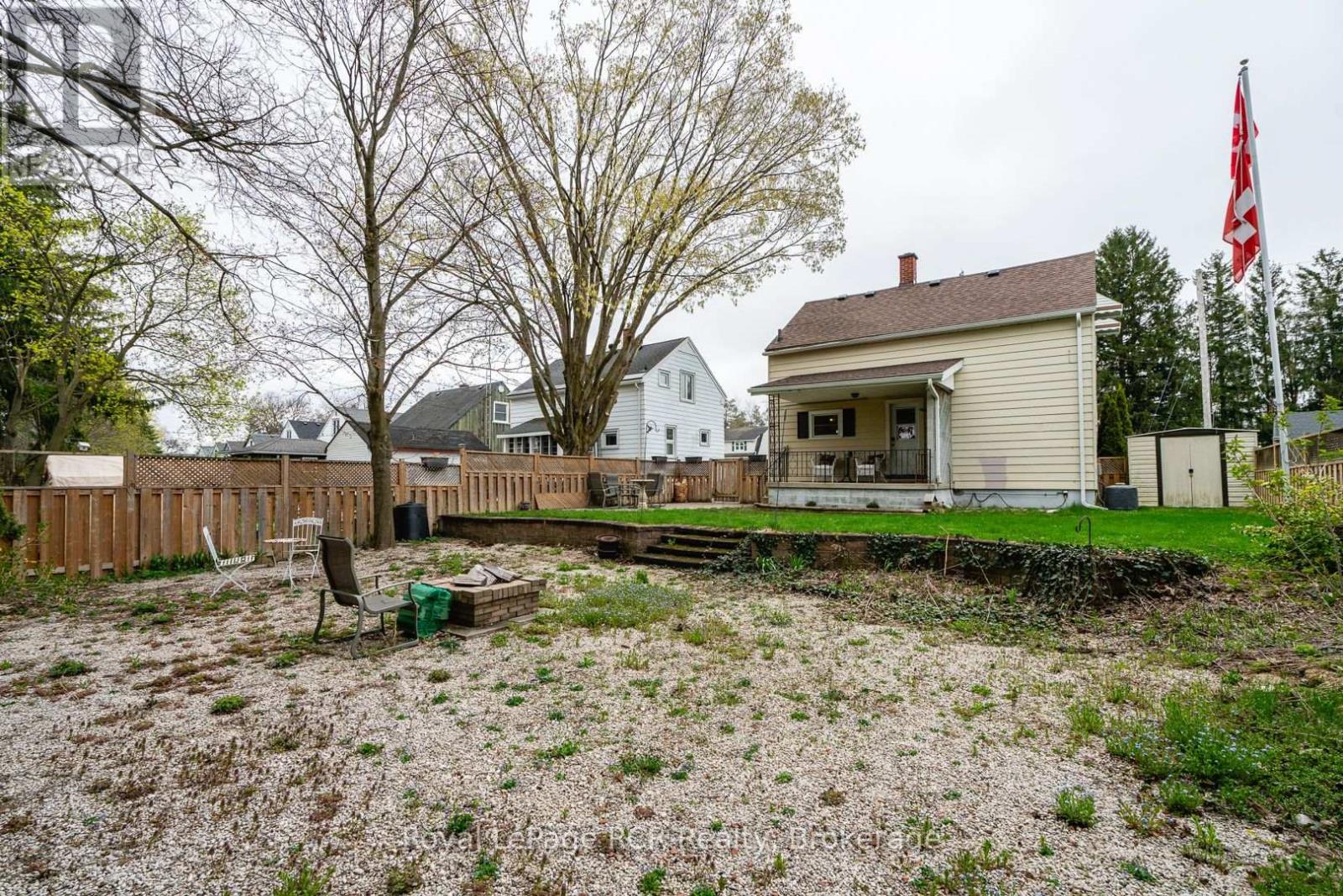 82 7th Street, Hanover, Ontario  N4N 1G4 - Photo 10 - X12122962