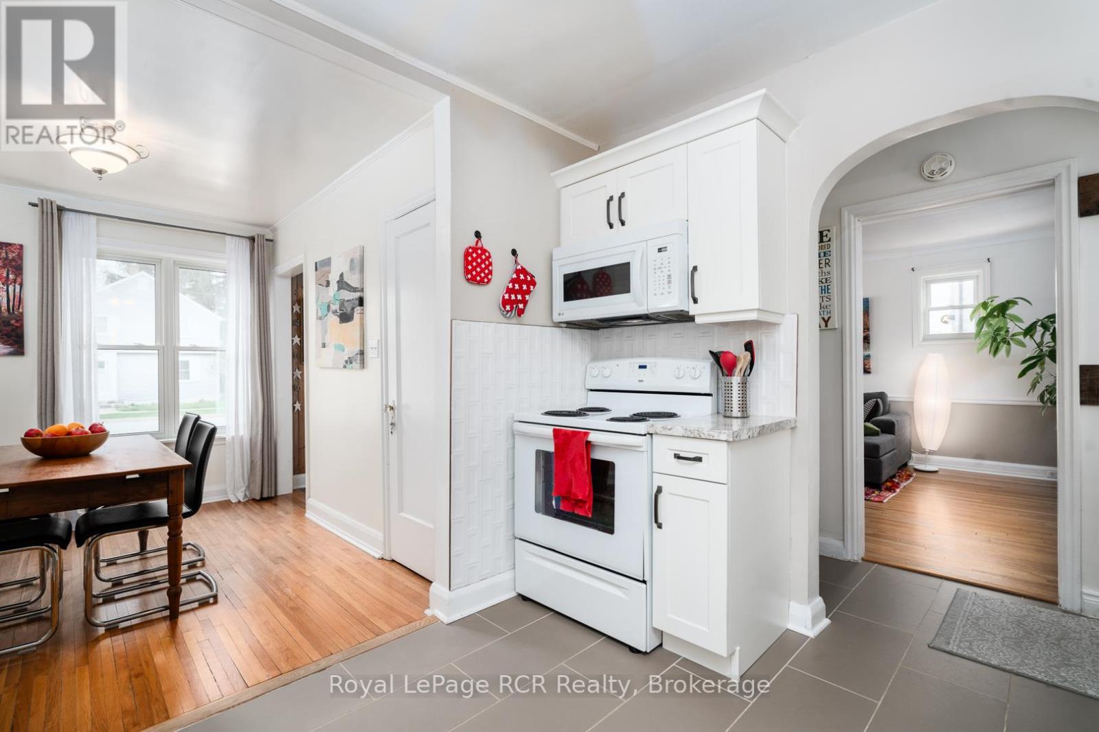 82 7th Street, Hanover, Ontario  N4N 1G4 - Photo 24 - X12122962