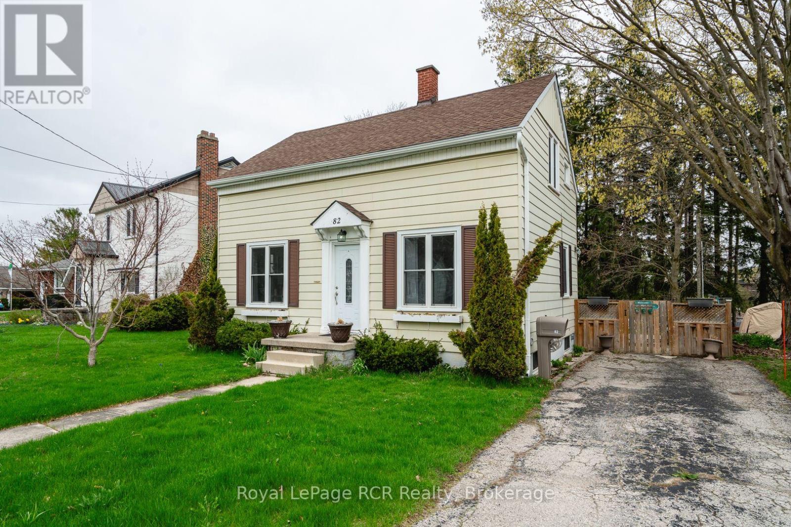 Property at 82 7TH STREET image 3