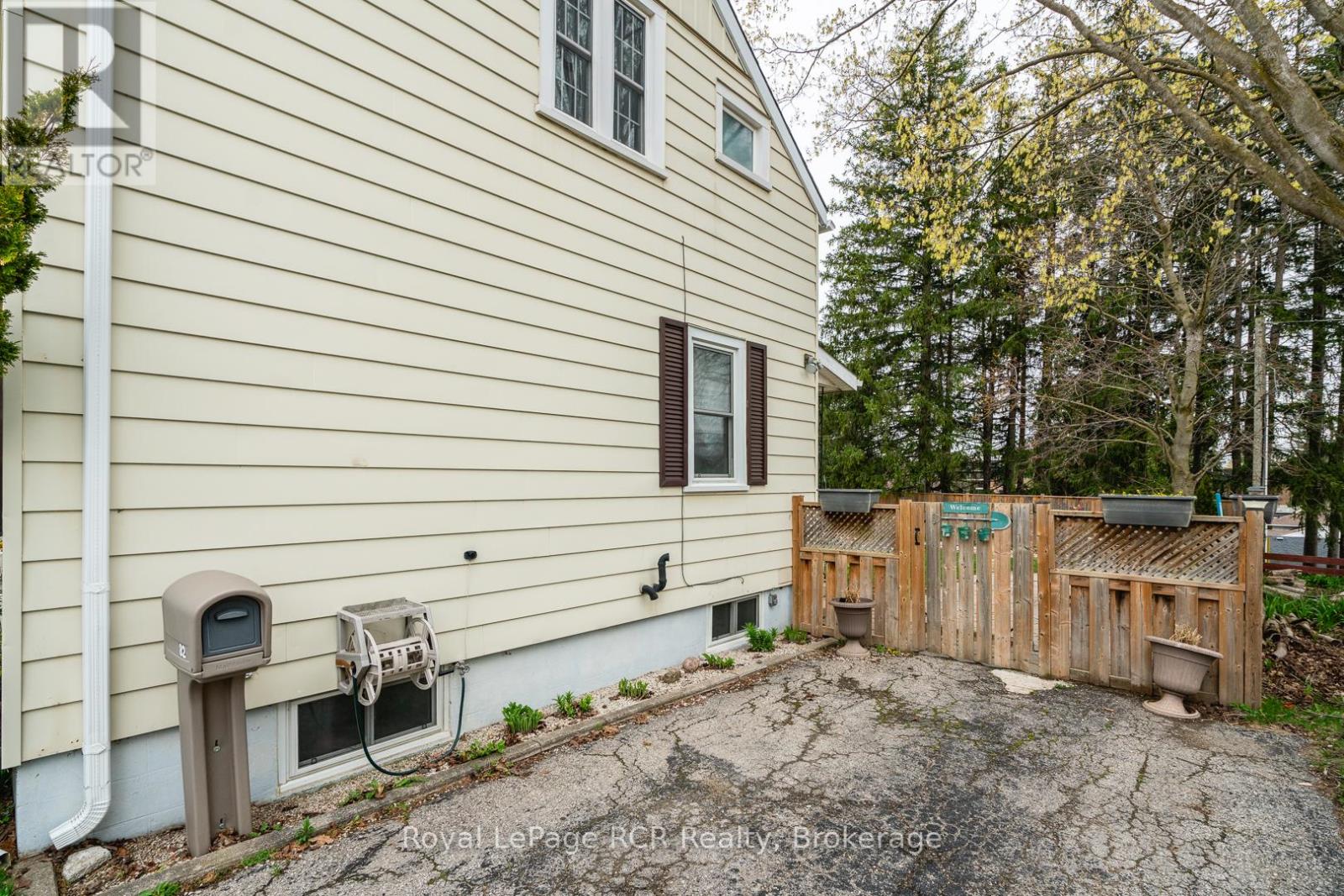 Property at 82 7TH STREET image 4
