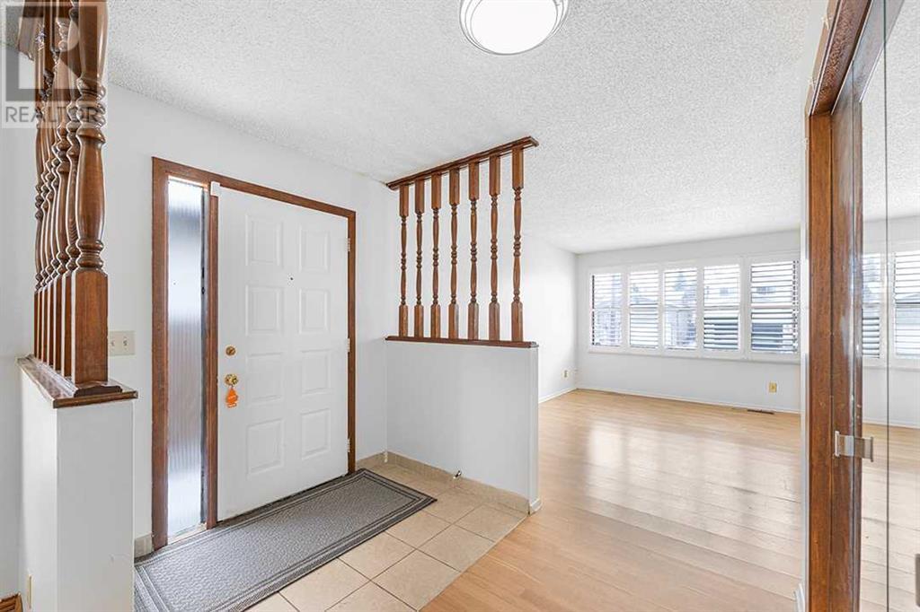 Property at 95 Millrise Drive SW image 3