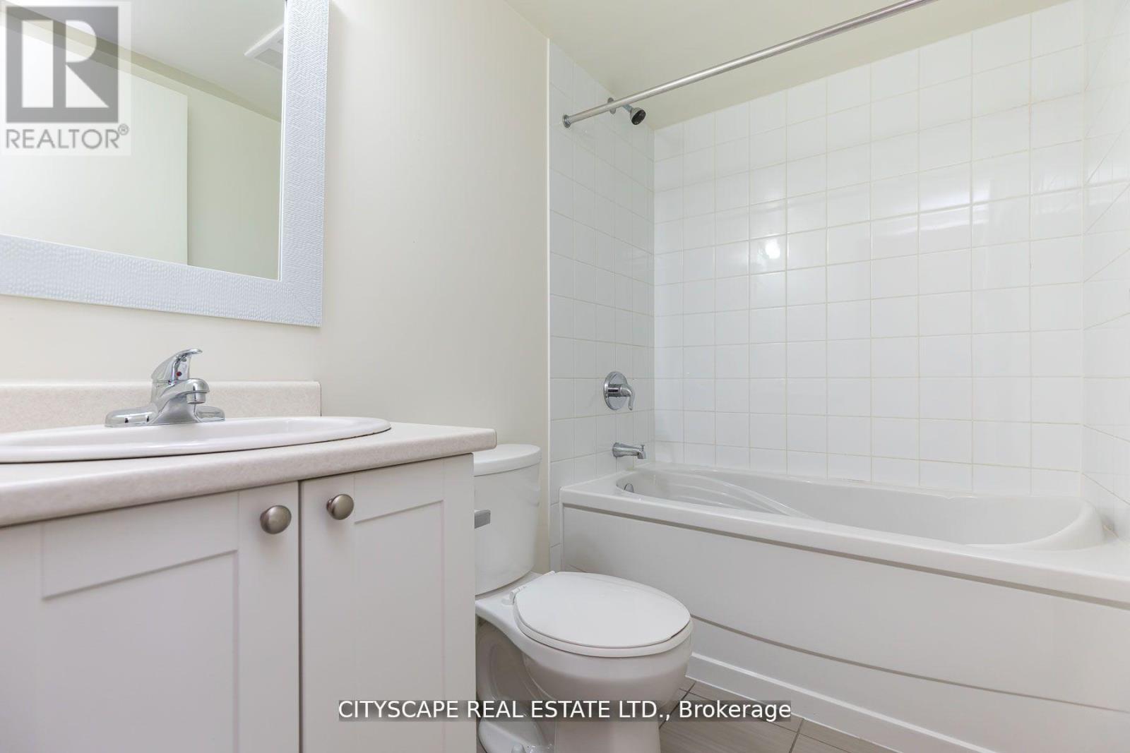 402 - 812 Lansdowne Avenue, Toronto, Ontario  M6H 4K5 - Photo 9 - W12122951