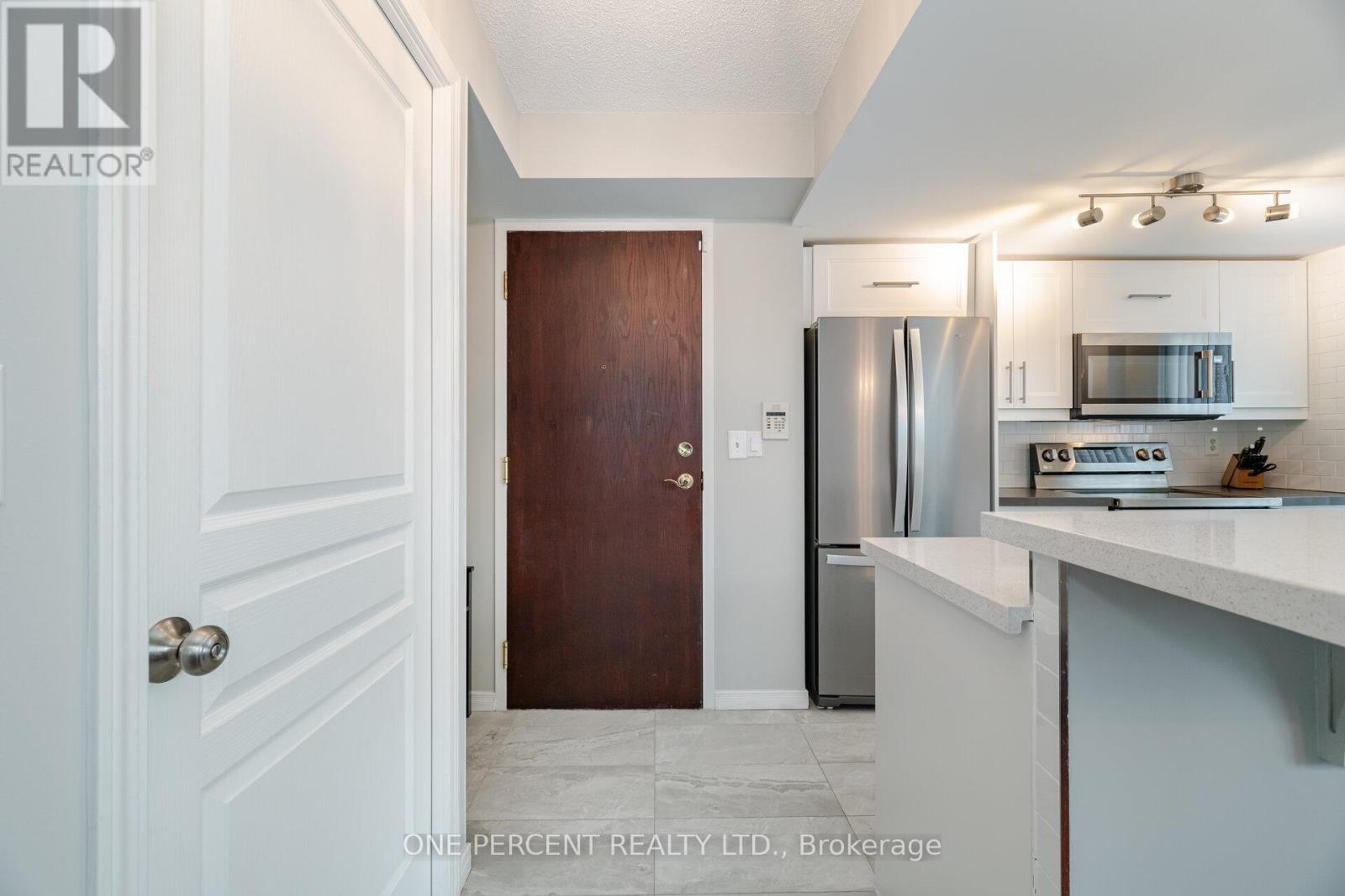 Property at 611 - 2565 ERIN CENTRE BOULEVARD image 5