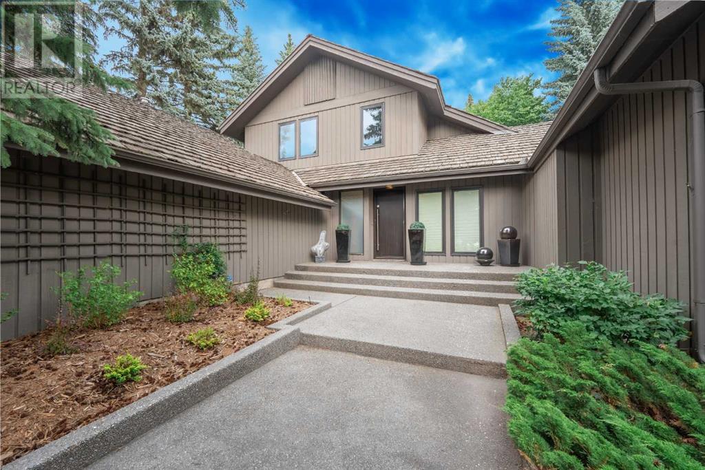 Property at 4 Baycrest Place SW image 4